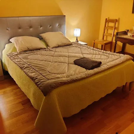 Dans Maison Bed & Breakfast Chassagnes