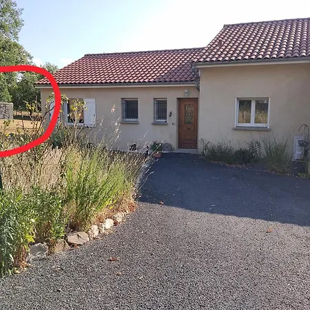 Dans Maison Bed & Breakfast Chassagnes